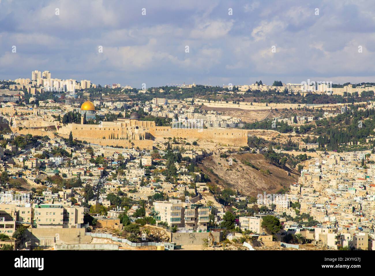 7 Nov 2022 la storica cupola della roccia situata nella città vecchia di Davide a Jersalem Israele, l'antico sito del Tempio di Salomone. Foto Stock