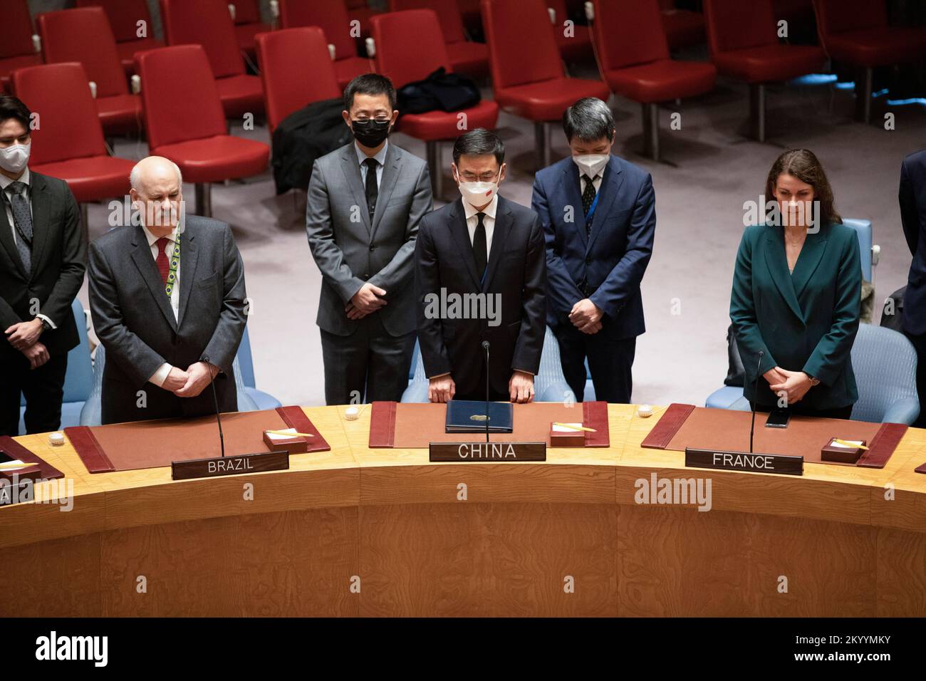 Nazioni Unite. 30th Nov 2022. I membri del Consiglio di sicurezza delle Nazioni Unite osservano un minuto di silenzio in memoria dell'ex presidente cinese Jiang Zemin presso la sede delle Nazioni Unite a New York, 30 novembre 2022. Credit: Xie e/Xinhua/Alamy Live News Foto Stock