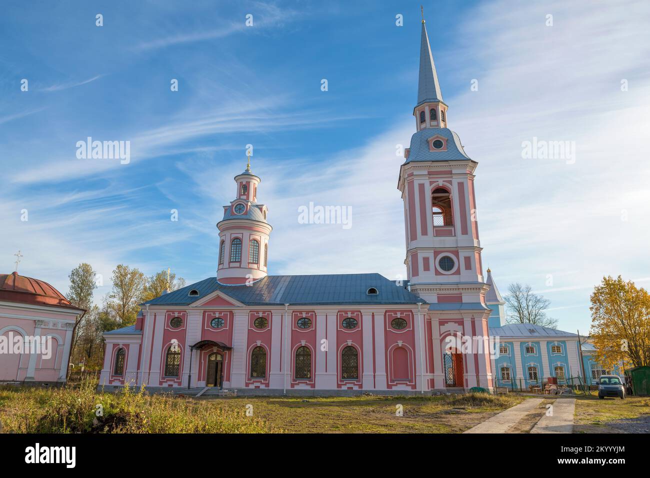 Cattedrale dell'Annunciazione della Beata Vergine in un giorno di sole ottobre. Shlisselburg, regione di Leningrado. Russia Foto Stock