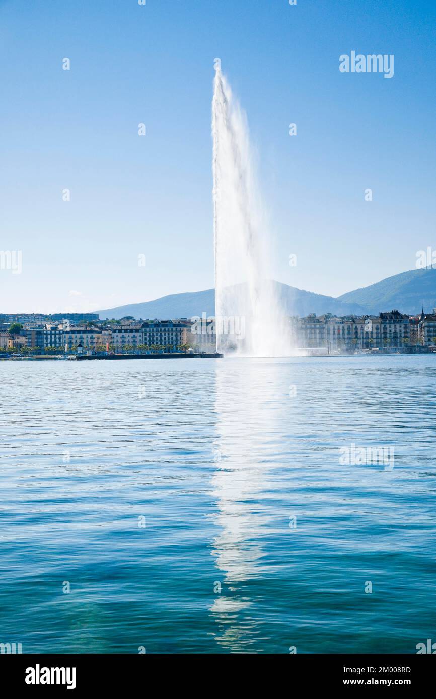 Il Jet d'eau, il punto di riferimento nel bacino del Lago di Ginevra, Cantone di Ginevra, Svizzera, Europa Foto Stock