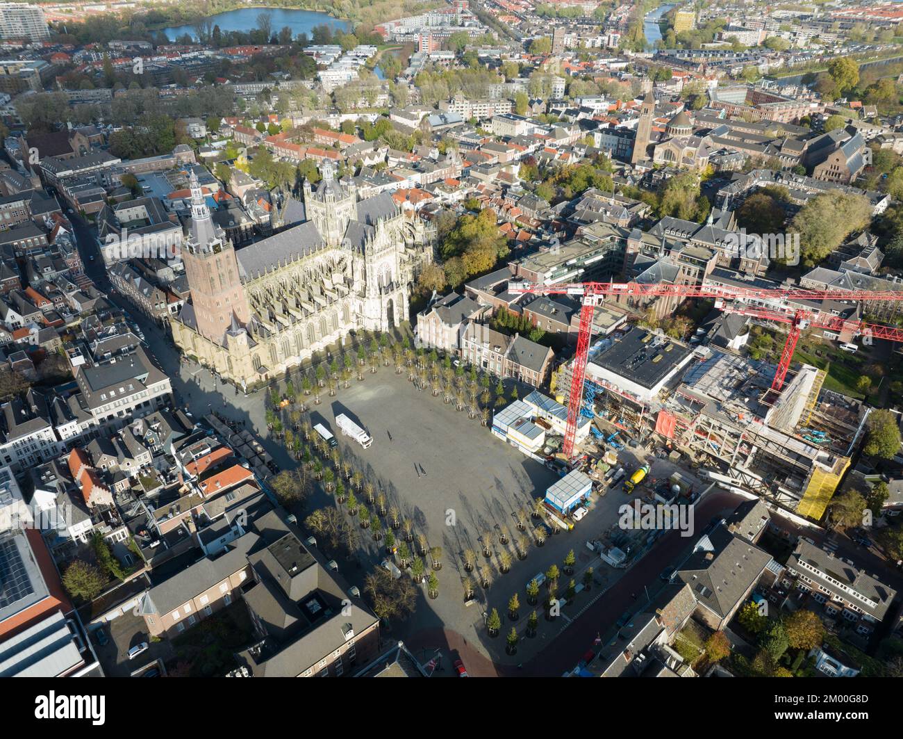 'S-Hertogenbosch, Sint-Janskathedraal e la piazza della sfilata, città chiamata ufficiosamente Den Bosch capitale della provincia del Brabante del Nord. Il Foto Stock