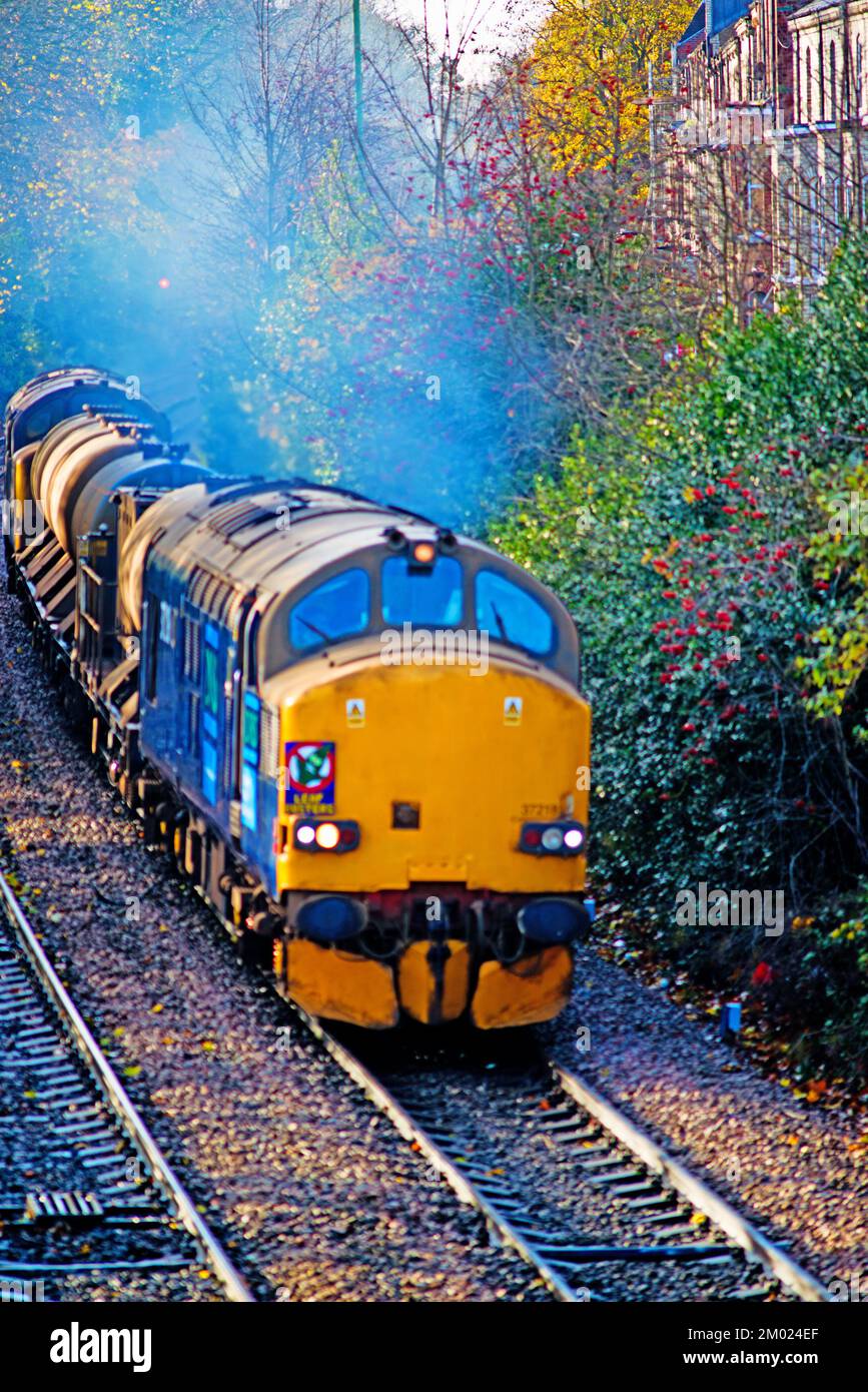 Classe 37218 a Bootham on Rail Head Treatment Train, York, Inghilterra, 25th novembre 2022 Foto Stock