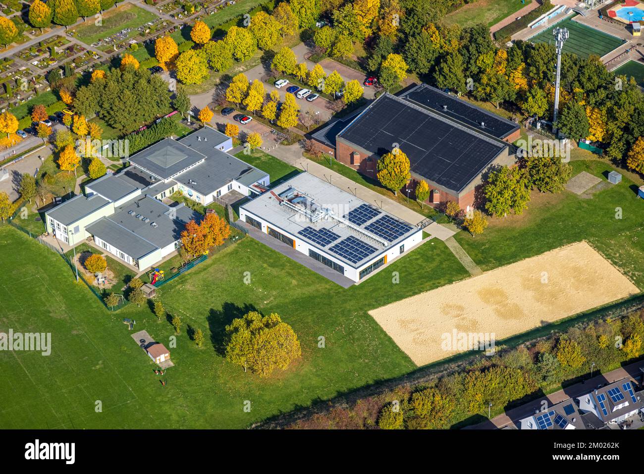 Veduta aerea, Franz-Voß-Halle, Hammer Sportclub 2008, Sport-Kita Grashüpfer, colori autunnali, Rhynern, Hamm, zona della Ruhr, Renania settentrionale-Vestfalia, Germania, Foto Stock