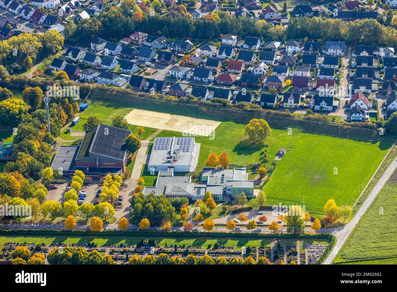 Veduta aerea, Franz-Voß-Halle, Hammer Sportclub 2008, Sport-Kita Grashüpfer, , Colori autunnali, Rhynern, Hamm, Ruhr, Renania settentrionale-Vestfalia, Germania Foto Stock