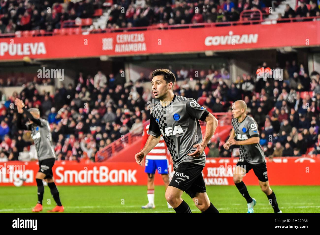 2 dicembre 2022: GRANADA, SPAGNA - 2 DICEMBRE: Xeber Alkain di Deportivo Alaves celebrazione dopo la prima partita tra Granada CF e Deportivo Alaves di la Liga Smartbank il 2 dicembre 2022 a Nuevo Los Carmenes a Granada, Spagna. (Credit Image: © Samuel CarreÃ±o/PX Imagens via ZUMA Press Wire) Foto Stock