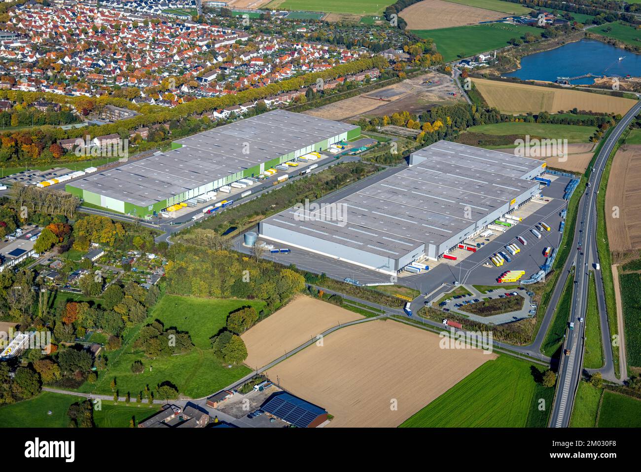 Veduta aerea, centro logistico POCO Einrichtungsmärkte, centro logistico Logport IV, Norddeutschlandstraße, Lintfort, Kamp-Lintfort, basso Reno, Ruhr Foto Stock