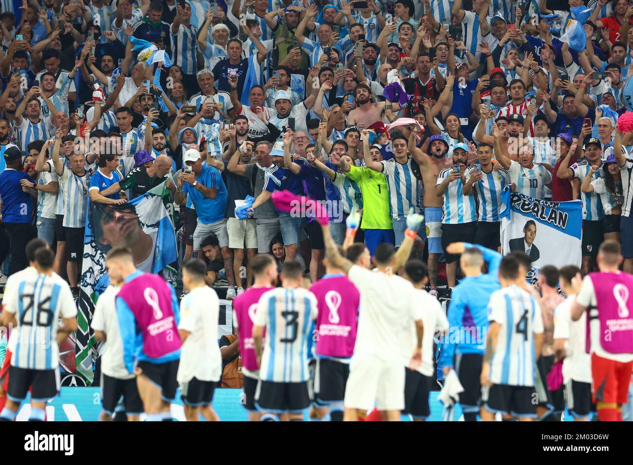 Doha, calcio, Coppa del mondo FIFA 2022, Argentina. 03rd Dec, 2022. Australia, nella foto: Argentina Fans Photo: Andrzej Iwanczuk NO USE POLAND Credit: Sipa USA/Alamy Live News Foto Stock
