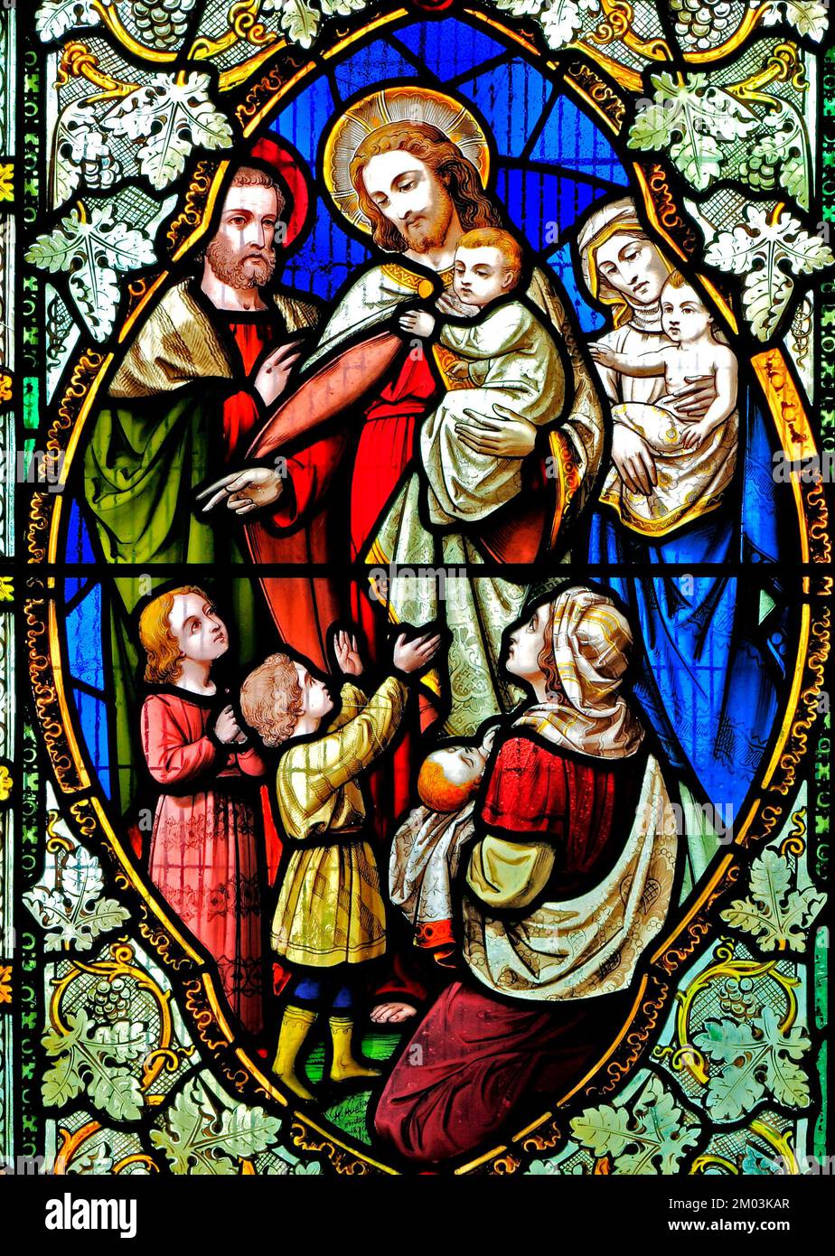 Soffrite i bambini piccoli, benedizione di Gesù, vetrate, di Ward & Hughes, 1869, Stanhoe chiesa, Norfolk Foto Stock