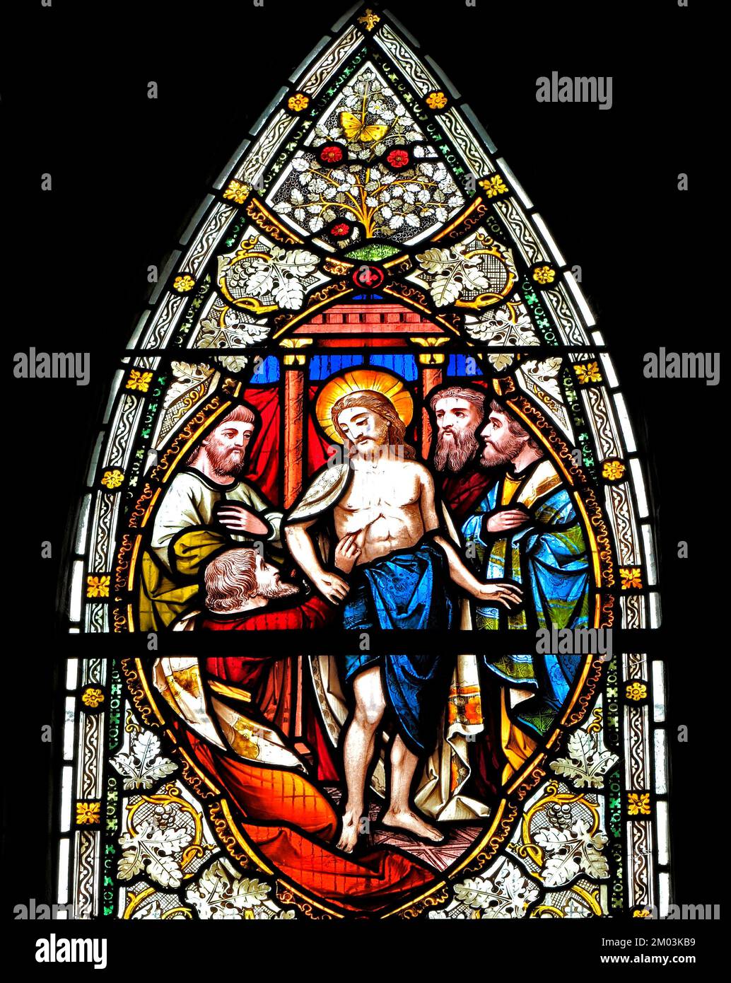 Tommaso che tocca la ferita della lancia di Gesù, da Ward & Hughes, 1869, finestra di vetro macchiato, Stanhoe, Norfolk, Inghilterra, Regno Unito Foto Stock