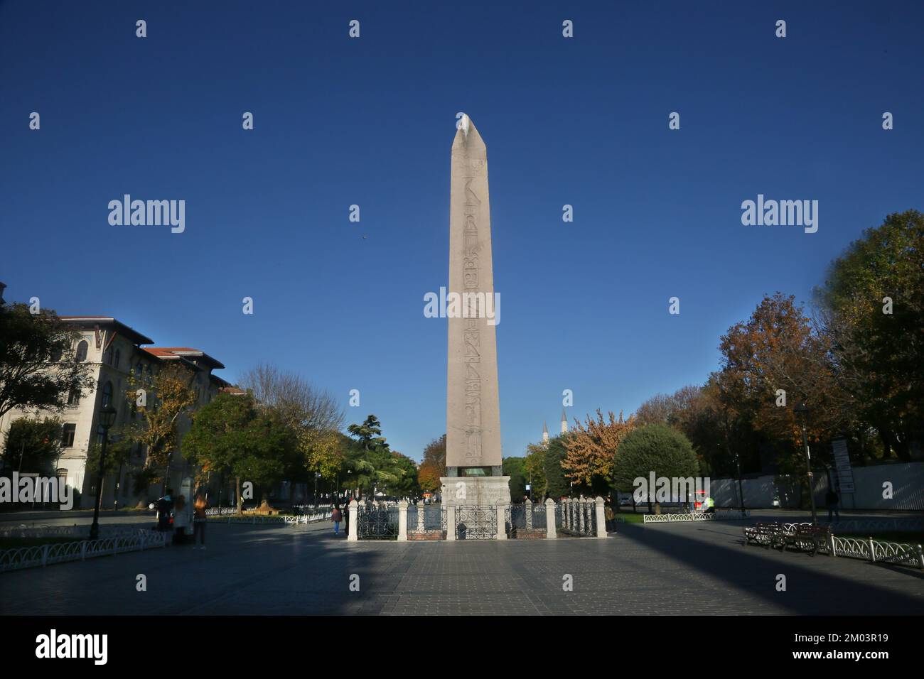 Obelisco sulla Piazza dell'Ippodromo di Sultanahmet nel quartiere Eminonu di Istanbul, Turchia. Foto Stock