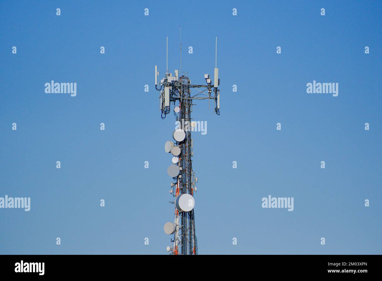 Antenna rf immagini e fotografie stock ad alta risoluzione - Alamy