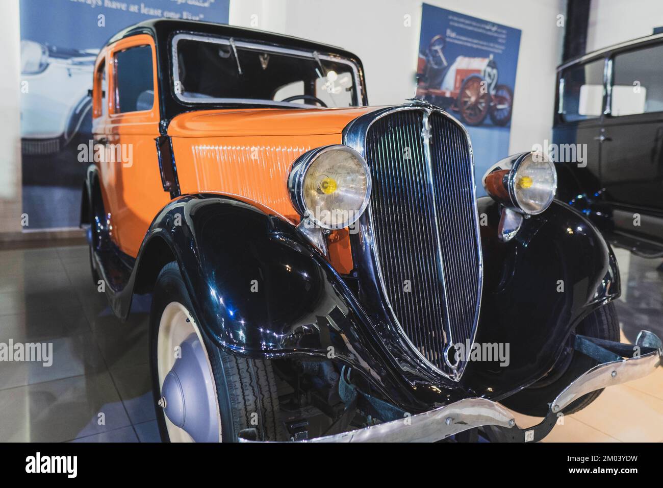 Orange Classic Italian Car a partire dagli anni '30. Foto Stock