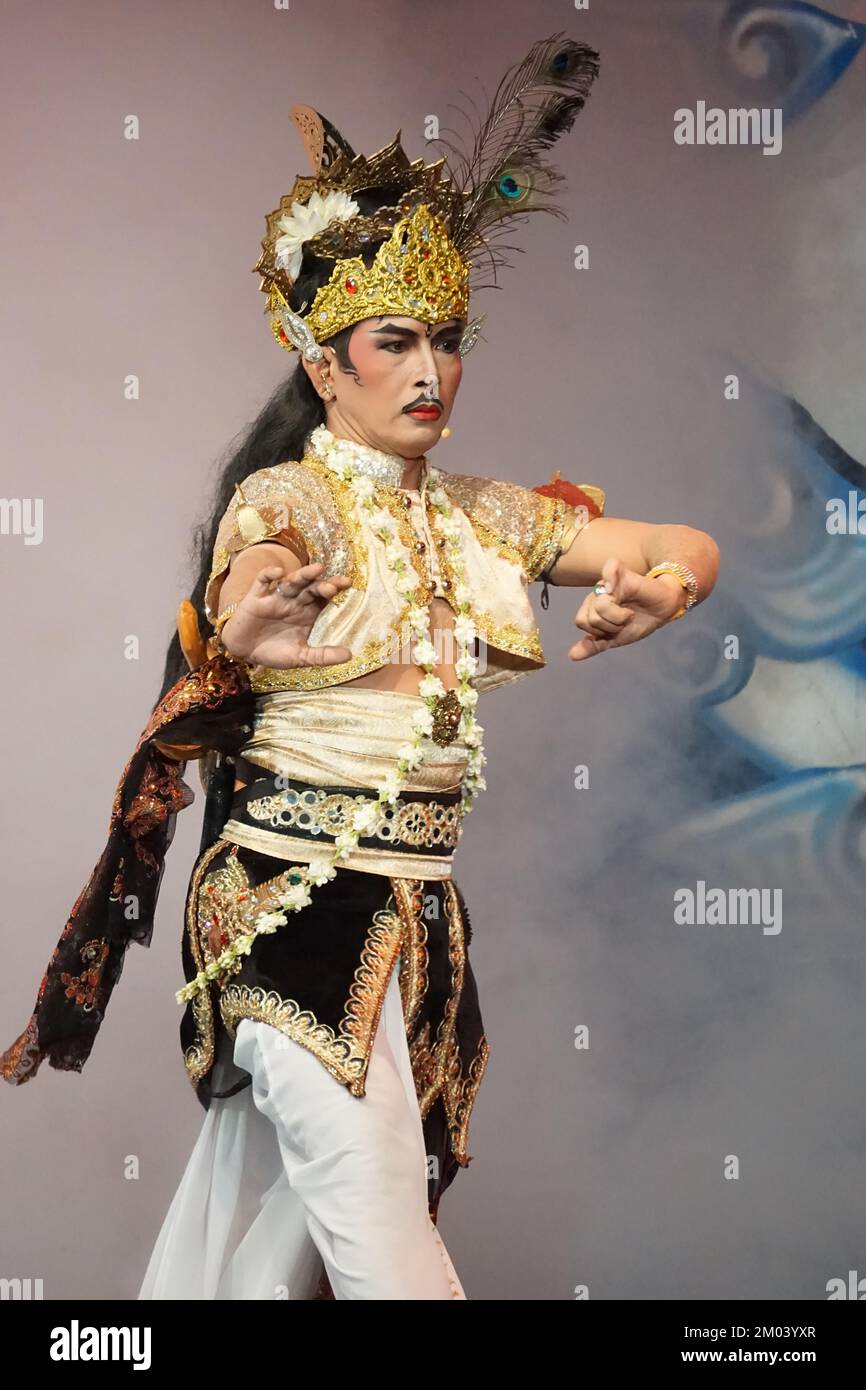 Il teatro di kresnayana con il titolo di Krishna harimurti (Krishna, maestro di leader) Foto Stock