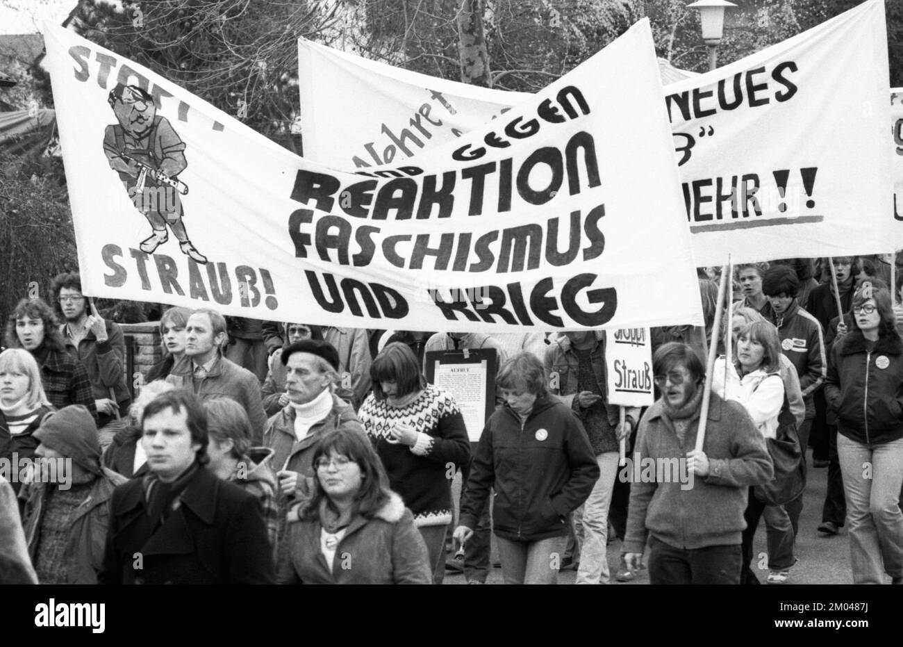 Il congresso del partito del Partito democratico Nazionale di Germania (NPD) ha scatenato proteste contro il neonazismo, il fascismo e la guerra il 08.12.1979 a Ketsch, G. Foto Stock