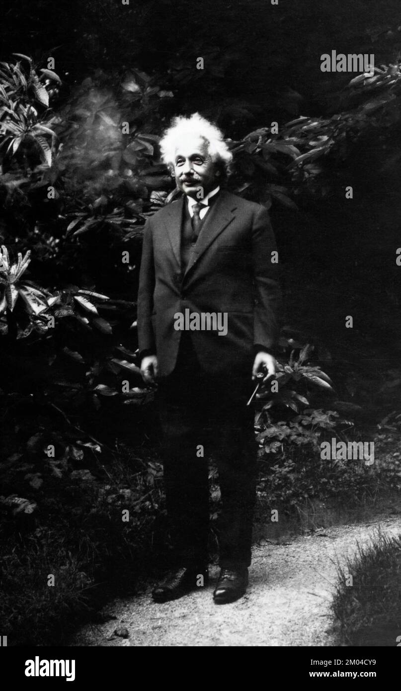 Albert Einstein (1879-1955) a Laeken, Belgien, potenziato digitalmente. Autore sconosciuto. Foto Stock