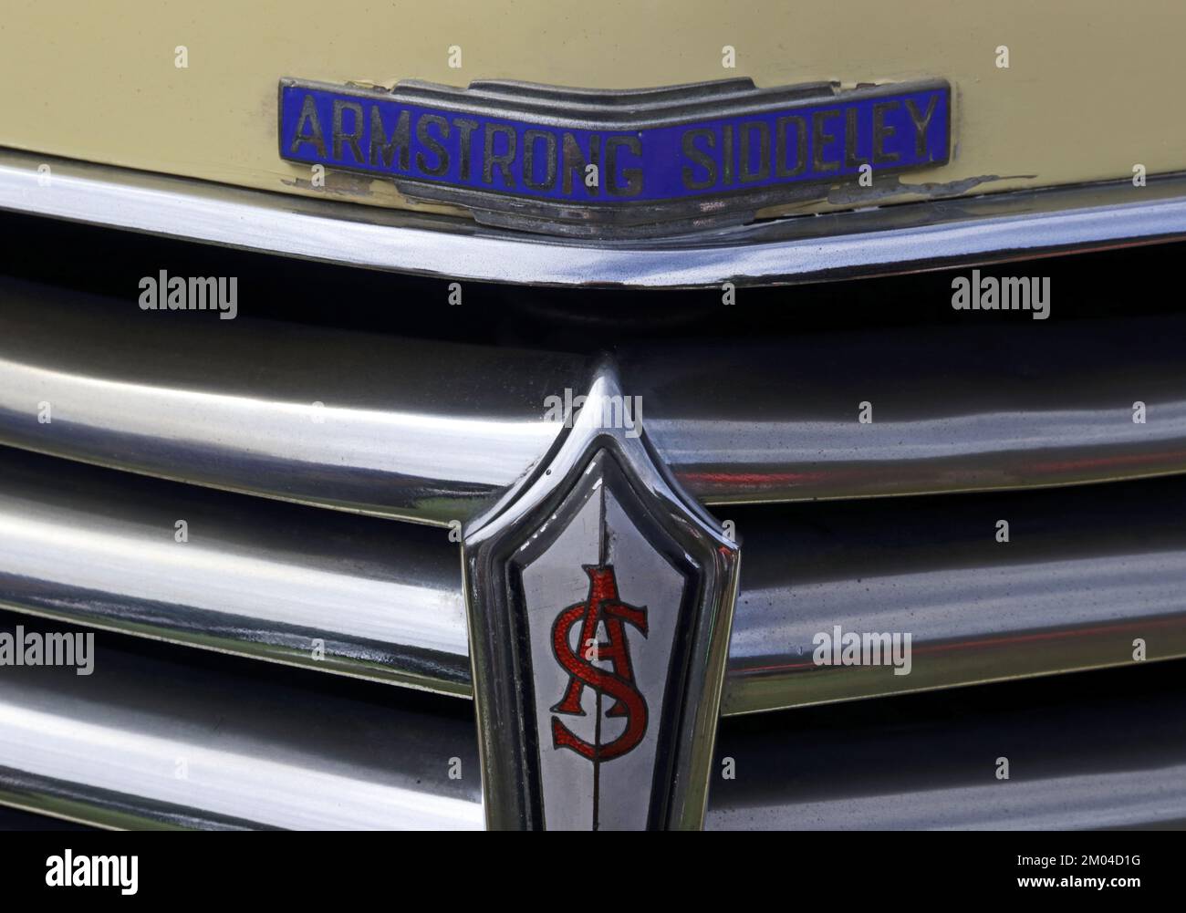 Logo e logo Armstrong Siddeley sulla griglia del radiatore Foto Stock