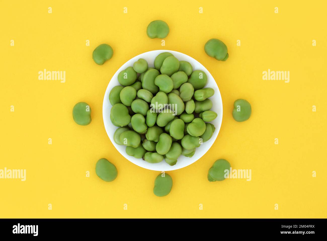 Cibo sano di verdure verdi di fagiolo largo, alto in proteina, fibra, folato, antiossidanti, Potassio e vitamina b. prodotti naturali per abbassare il colesterolo. Foto Stock