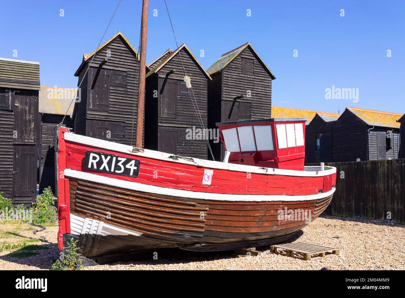 Hastings Fishermen's Museum e tradizionali capanne a rete nera Hasting's Net Shops on the Stade Hastings Old Town Hastings East Sussex England UK GB Foto Stock