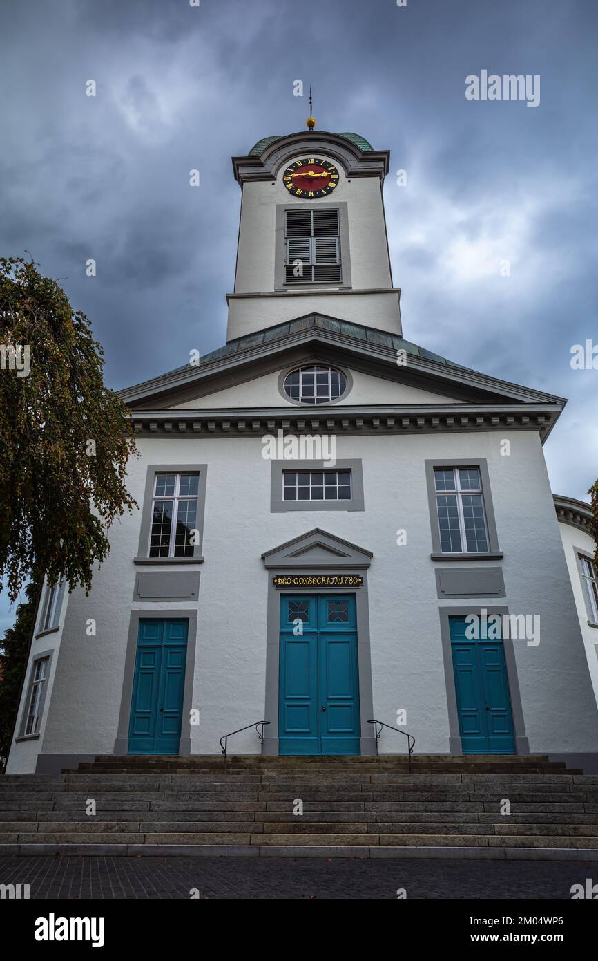 Embrach, Svizzera - 23 ottobre 2022: Chiesa evangelica riformata a Embrach Foto Stock