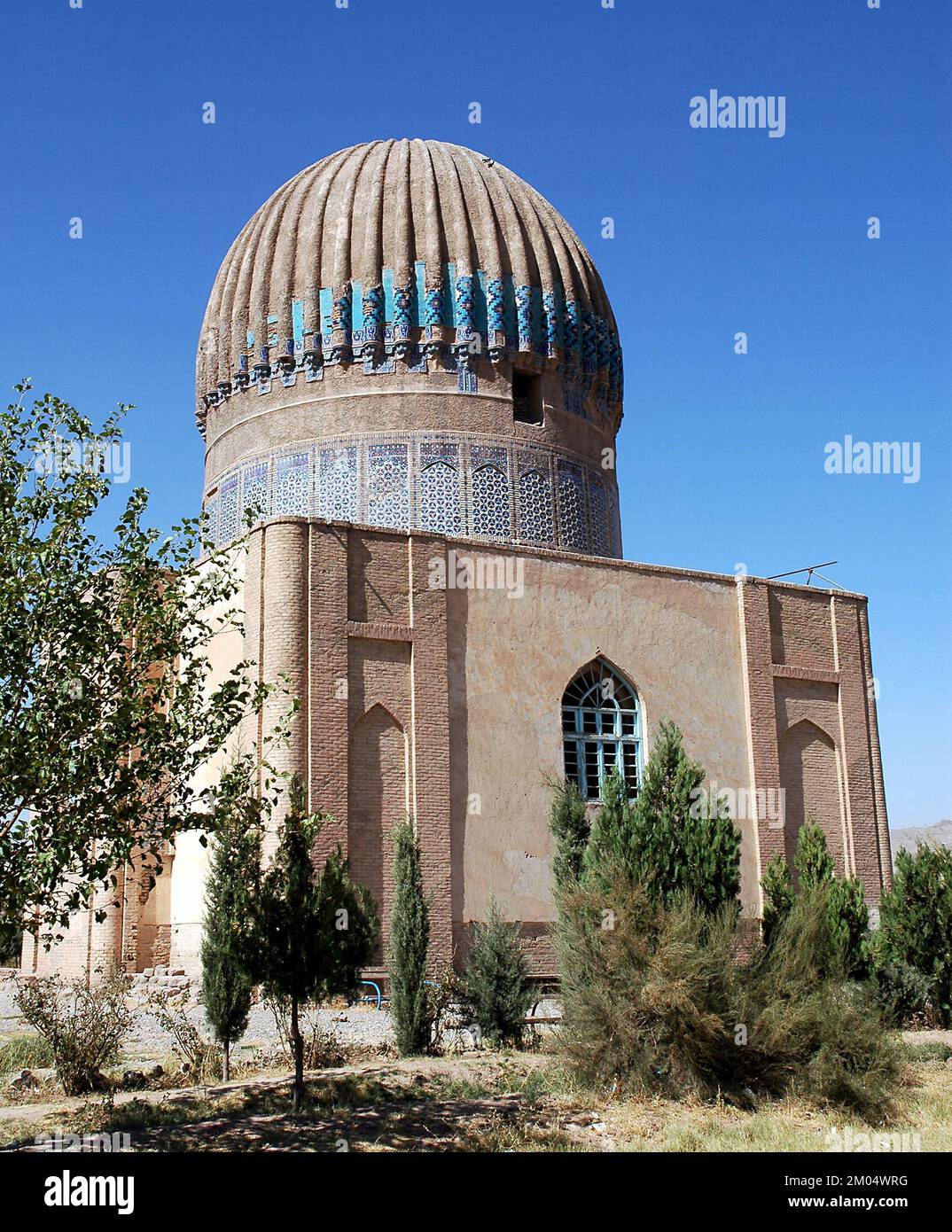 Herat in Afghanistan. Questo è il Mausoleo Gawhar Shad, parte del complesso Musalla e vicino ai minareti di Musalla in rovina di Herat. Foto Stock