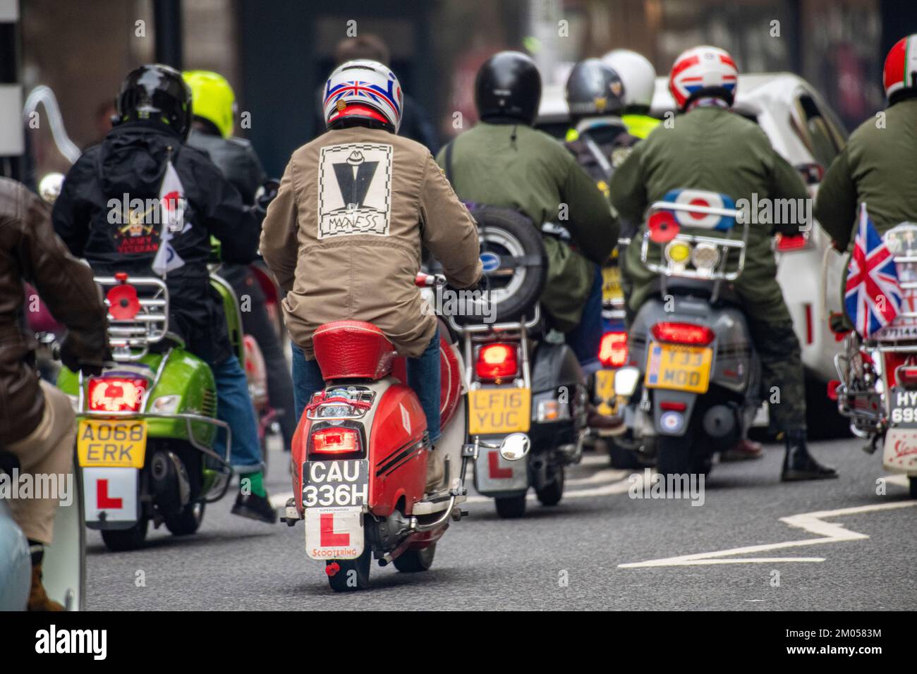 I mods dell'ultimo giorno salgono su Kings Road per la Ride of Remembrance della domenica, 2022 Foto Stock