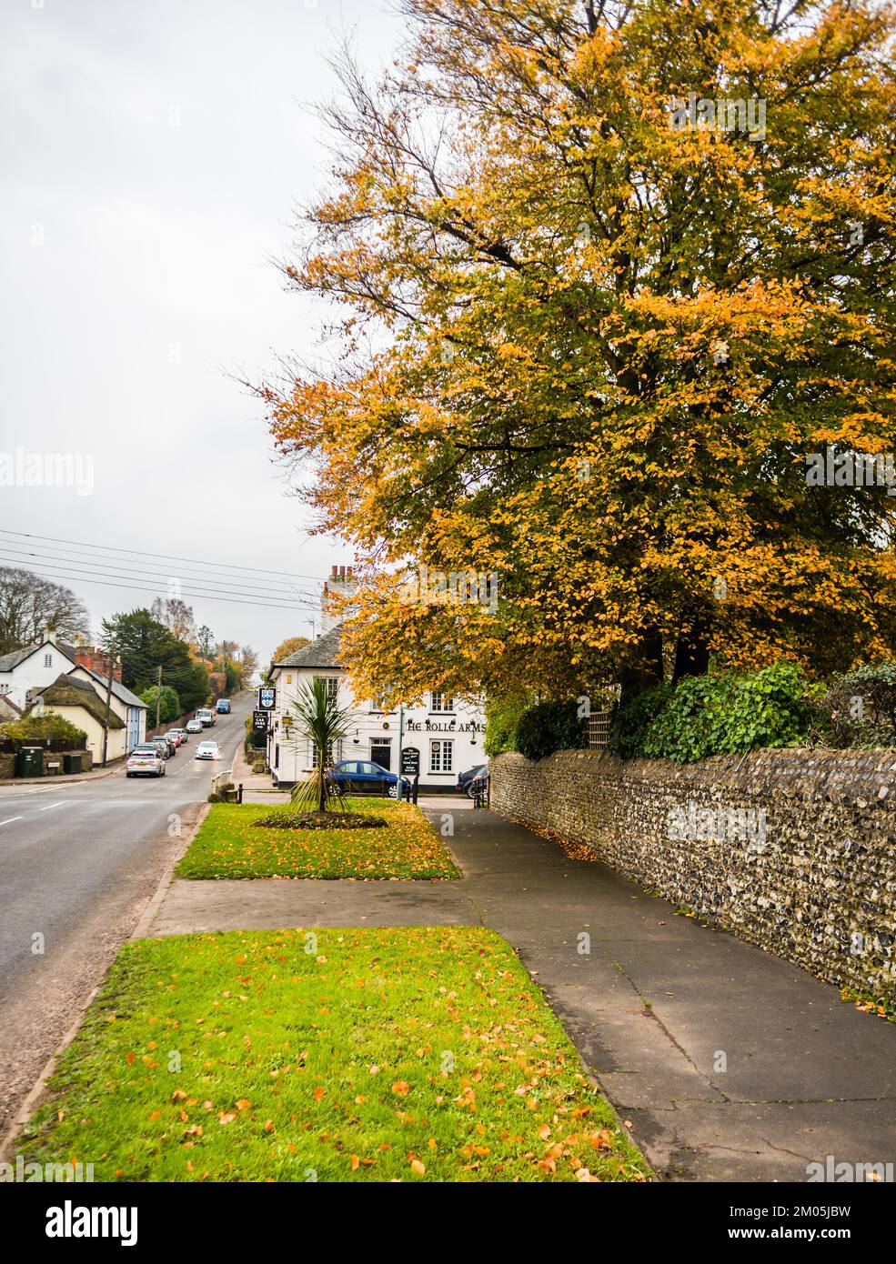 L'autunno arriva a East Budleigh. Il crocevia. Foto Stock