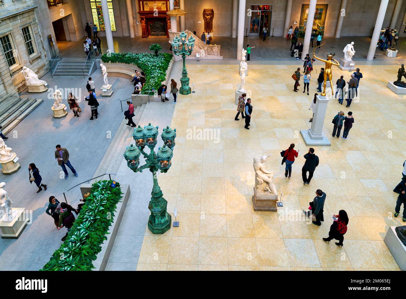 New York. Manhattan. Stati Uniti. Il Metropolitan Museum of Art Engelhard Court nell'Ala americana Foto Stock