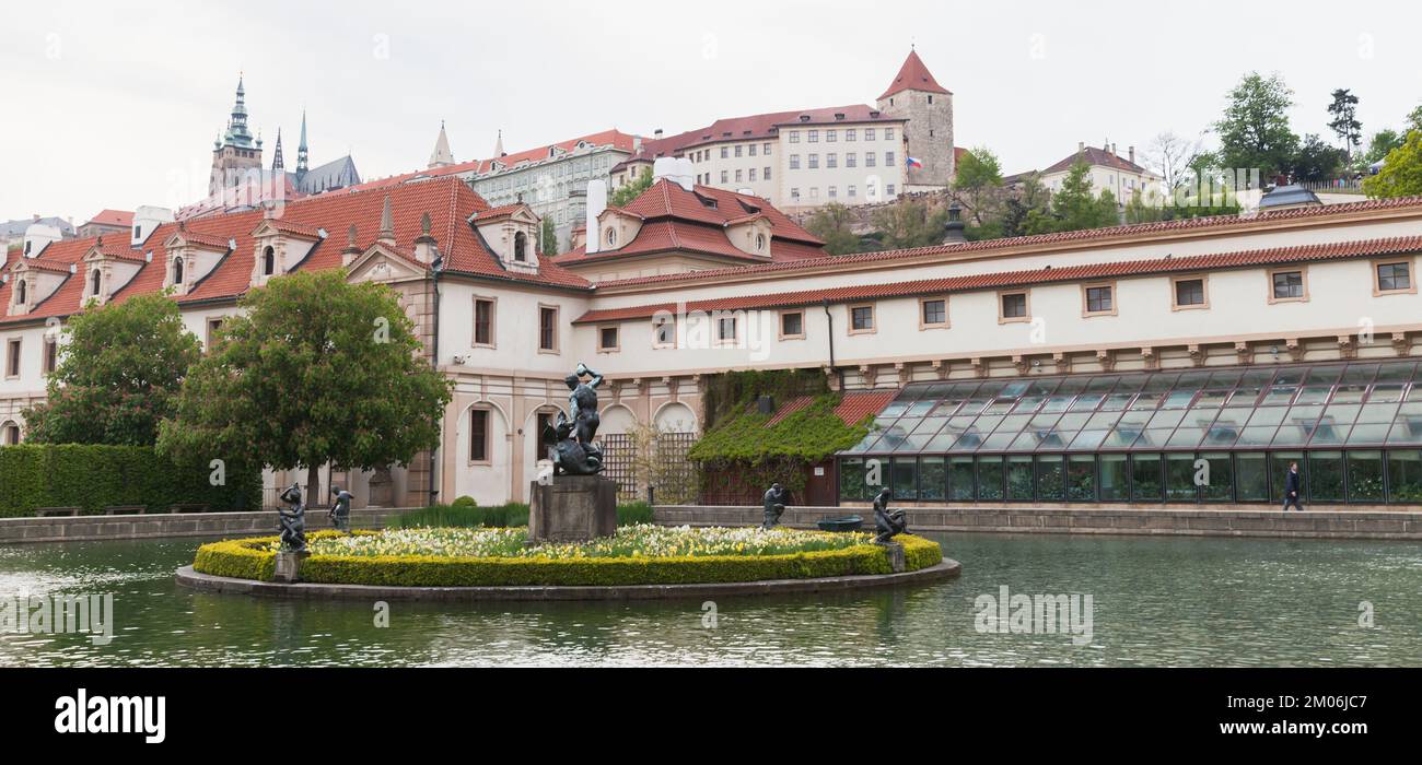 Praga, Repubblica Ceca - 1 maggio 2017: Fontana del Giardino di Wallenstein di giorno Foto Stock