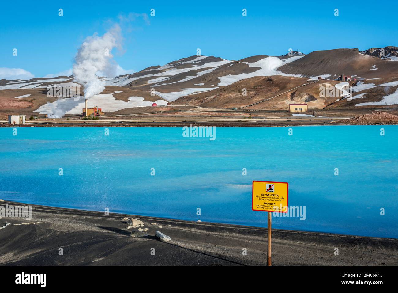 Bjarnarflag centrale geotermica, nei pressi del Lago Myvatn, il vapore caldo, neve, in inverno o in Islanda Foto Stock