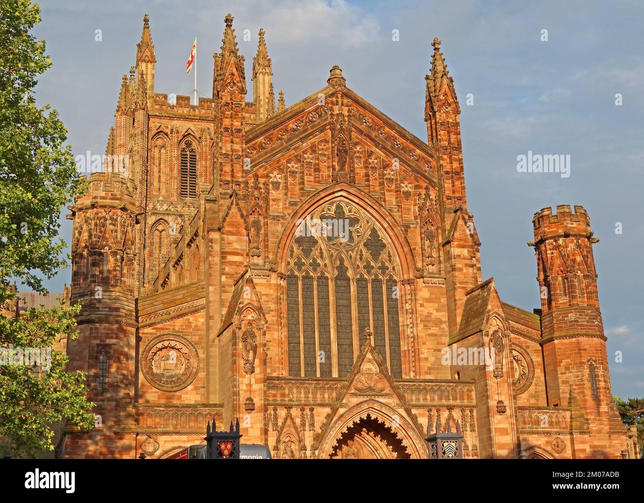 Hereford Cathedral Church at Sunset, 5 College Cloisters, Cathedral Close, Hereford, Herefordshire, INGHILTERRA, REGNO UNITO, HR1 2NG Foto Stock