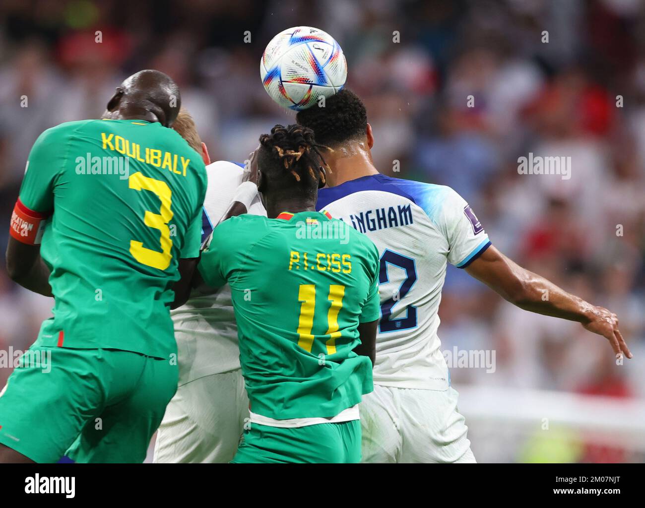 Coppa del mondo FIFA Qatar 2022 turno di 16 partita tra Inghilterra e Senegal allo stadio al Bayt il 04 dicembre 2022 ad al Khor, Qatar. Kopfball allgemein Fussball WM 2022 in Qatar FIFA Football World Cup 2022 © diebilderwelt / Alamy Stock Foto Stock