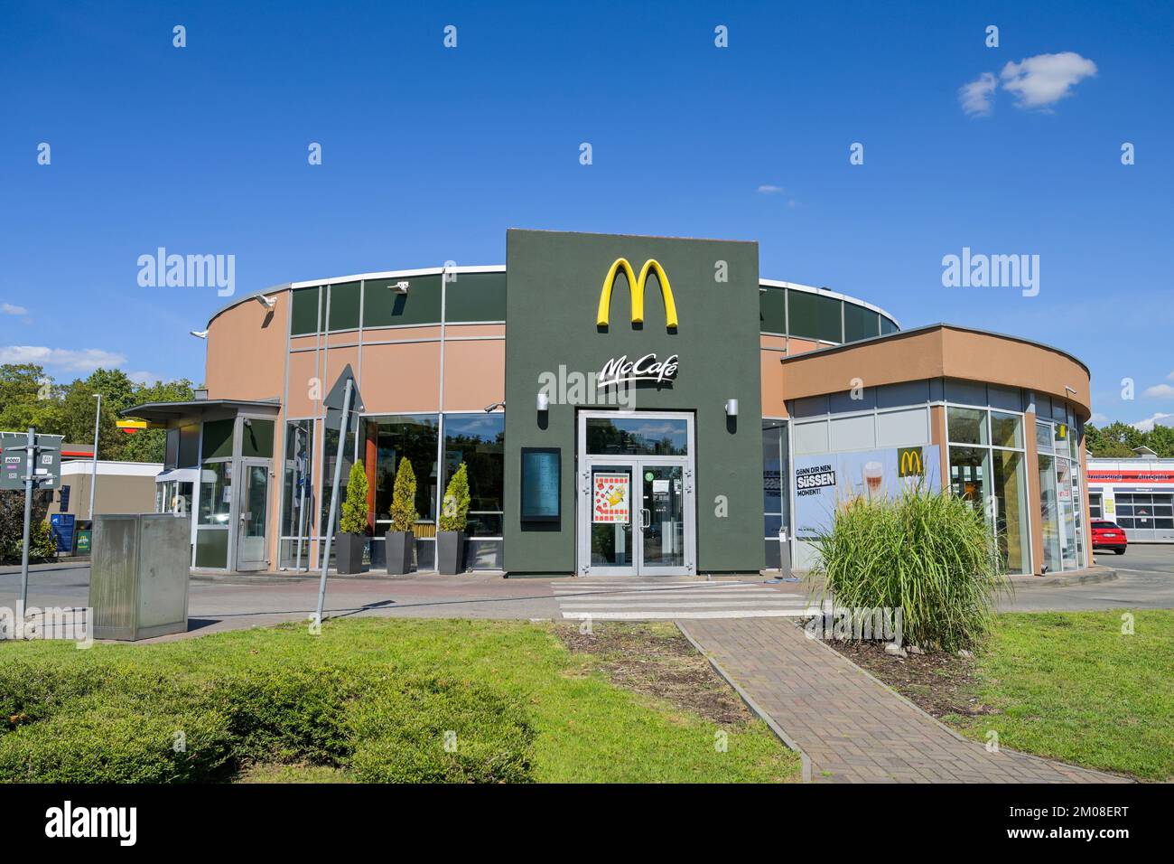 McDonald's, Indira-Gandhi-Straße, Hohenschönhausen, Lichtenberg, Berlino, Germania Foto Stock