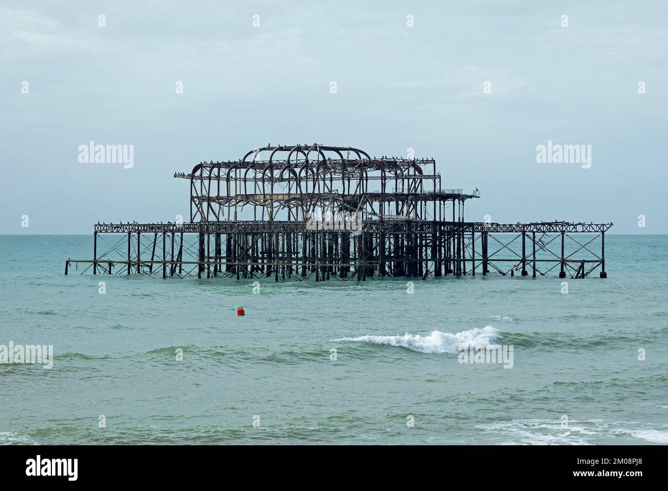 Rovina del West Pier, distrutto da un incendio nel 2003, Brighton, Inghilterra, Regno Unito, Europa Foto Stock