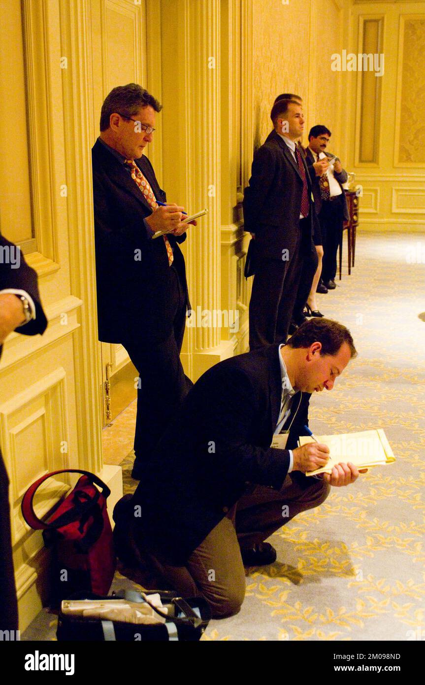 Ufficio dell'Amministratore (Stephen L. Johnson) - gli amministratori dello Stato e del programma territoriale per l'inquinamento atmosferico (STAPPA) e l'Associazione dei funzionari locali per il controllo dell'inquinamento atmosferico (ALAPCO) , Agenzia per la protezione ambientale Foto Stock