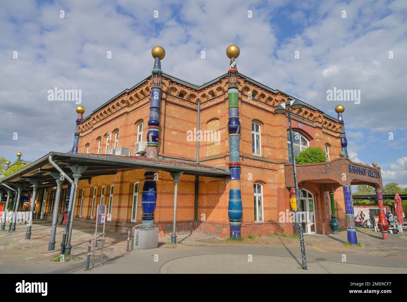 Hundertwasser-Bahnhof, Uelzen, Niedersachsen, Deutschland Foto Stock