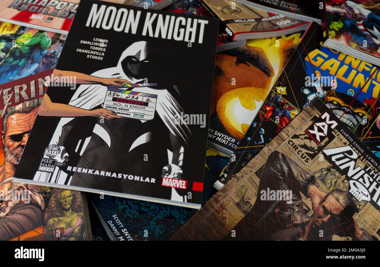 Istanbul, Turchia - 30 novembre 2022: Fumetti, fumetti, fumetti sullo sfondo Foto Stock