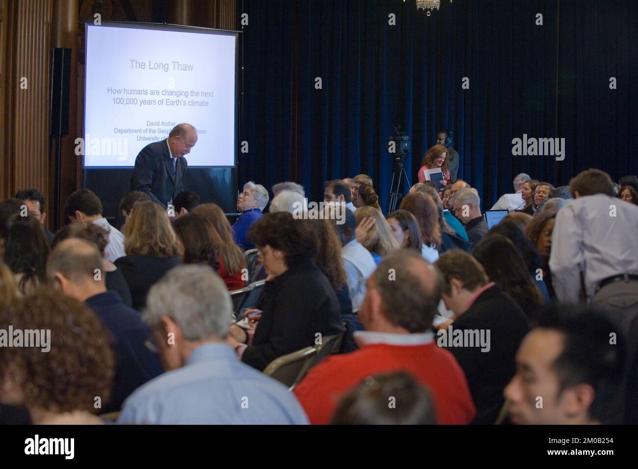 Office of Administration and Resource Management - Transformational Leadership Conference (TLC) con David Archer. Presentazione 'The Long Thaw' , Agenzia per la protezione ambientale Foto Stock Office of Administration and Resource Management - Transformational Leadership Conference (TLC) con David Archer. Presentazione 'The Long Thaw' , Agenzia per la protezione ambientale Foto Stock