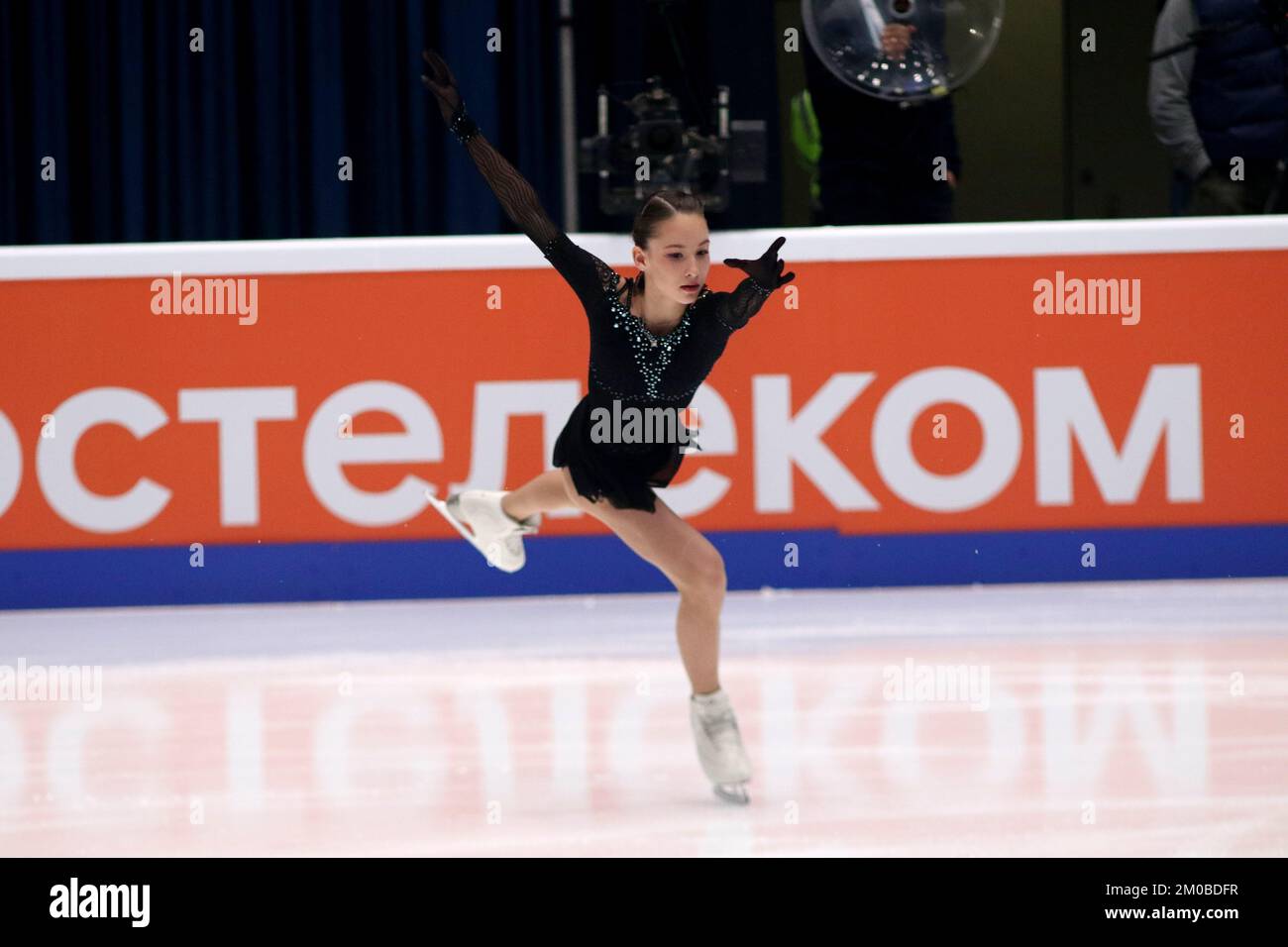 San Pietroburgo, Russia. 04th Dec, 2022. Sofya Akatyeva si esibisce durante i Campionati Russian Figure Skating del 2022 al Palazzo dello Sport di Yubileyny. (Foto di Konstantinov/SOPA Images/Sipa USA) Credit: Sipa USA/Alamy Live News Foto Stock
