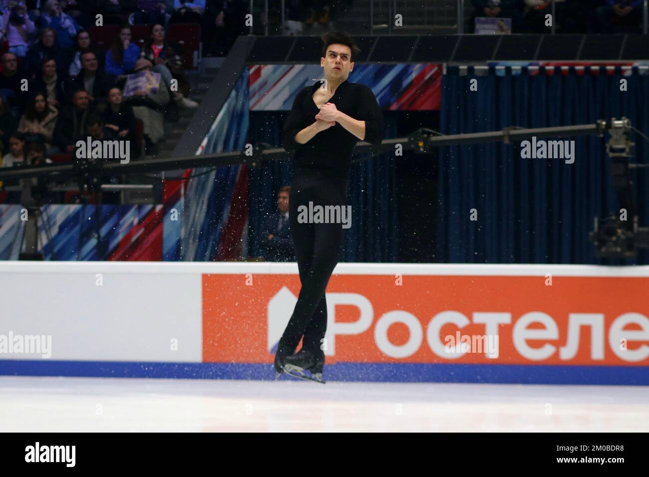 San Pietroburgo, Russia. 04th Dec, 2022. Makar Ignatov si esibisce durante i Campionati di Pattinaggio di figure russe del 2022 al Palazzo dello Sport di Yubileyny. Credit: SOPA Images Limited/Alamy Live News Foto Stock