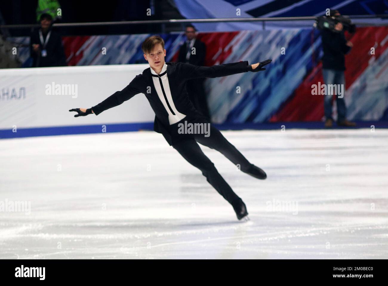 San Pietroburgo, Russia. 04th Dec, 2022. Evgeni Semenenenko si esibisce durante i Campionati Russian Figure Skating del 2022 al Palazzo dello Sport di Yubileyny. (Foto di Konstantinov/SOPA Images/Sipa USA) Credit: Sipa USA/Alamy Live News Foto Stock