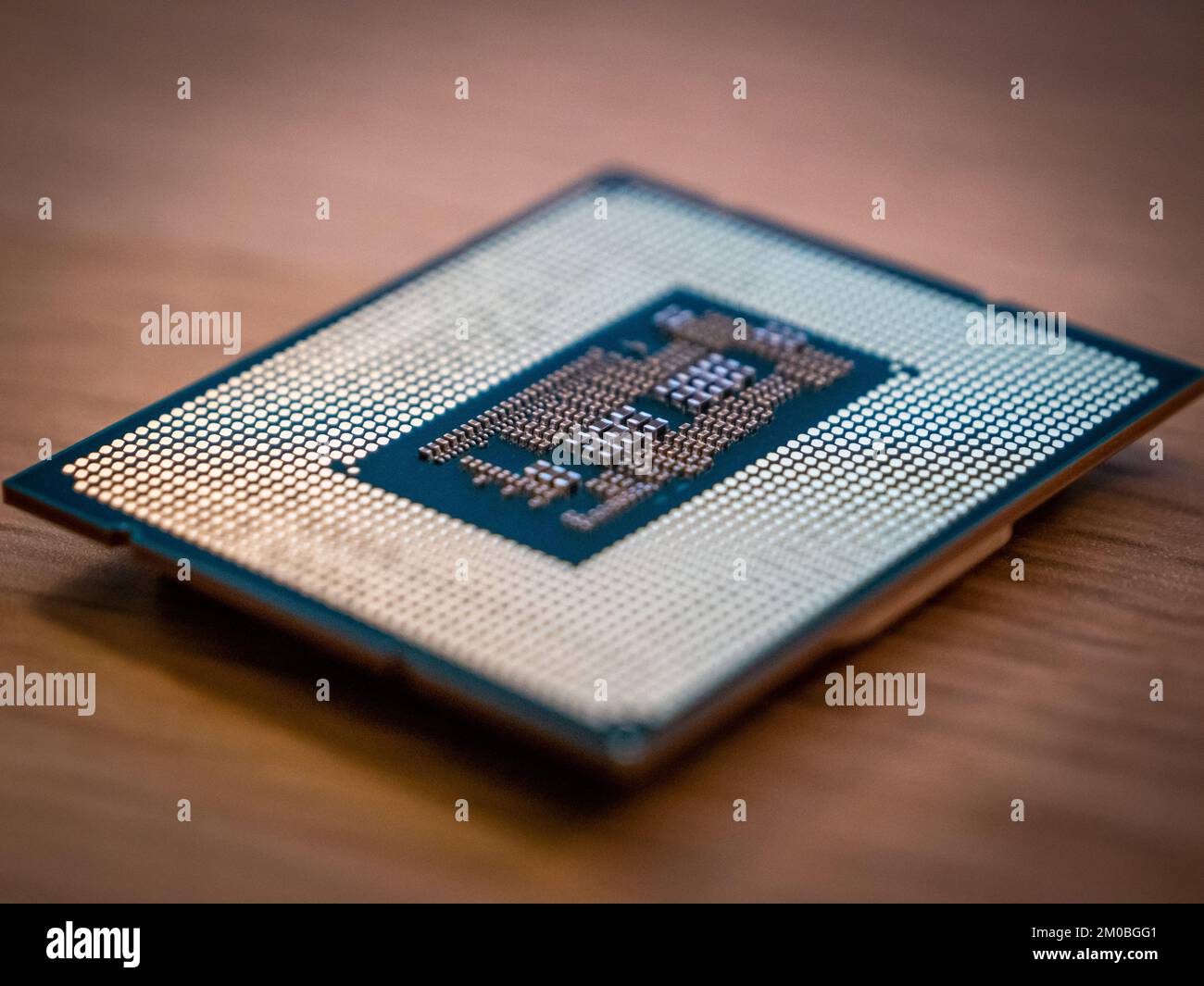 cpu Intel i5 12600k sul tavolo Foto Stock