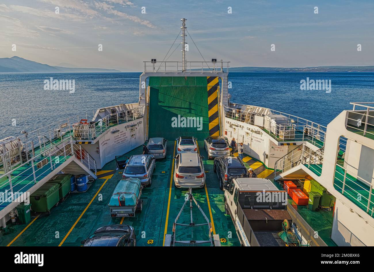 Imbarco sul porto di Porozina Foto Stock