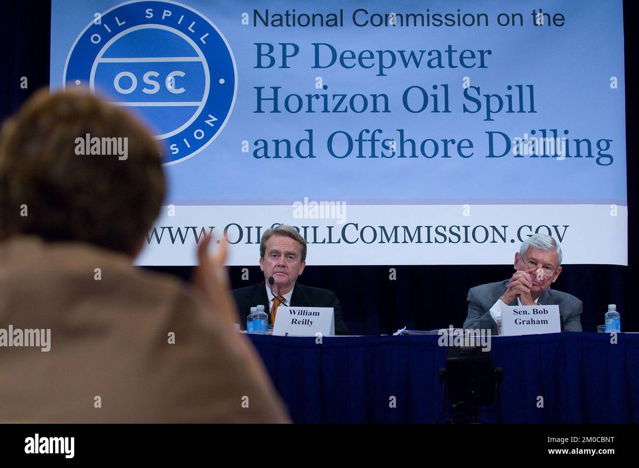 Ufficio dell'Amministratore (Lisa P. Jackson) - la testimonianza di Lisa Jackson davanti alla Commissione Nazionale sulla BP Deepwater Horizon Oil Spill and Offshore Drilling. Commissione per le fuoriuscite di petrolio (OSC) , Agenzia per la protezione dell'ambiente Foto Stock