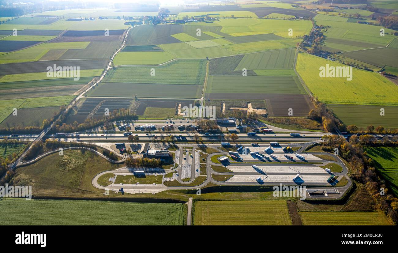 Vista aerea, , autostrada A44 zona di servizio am Haarstrang con cantiere edile ed estensione a Haarstrang-Nord nel quartiere Westbüderich a Werl, così Foto Stock