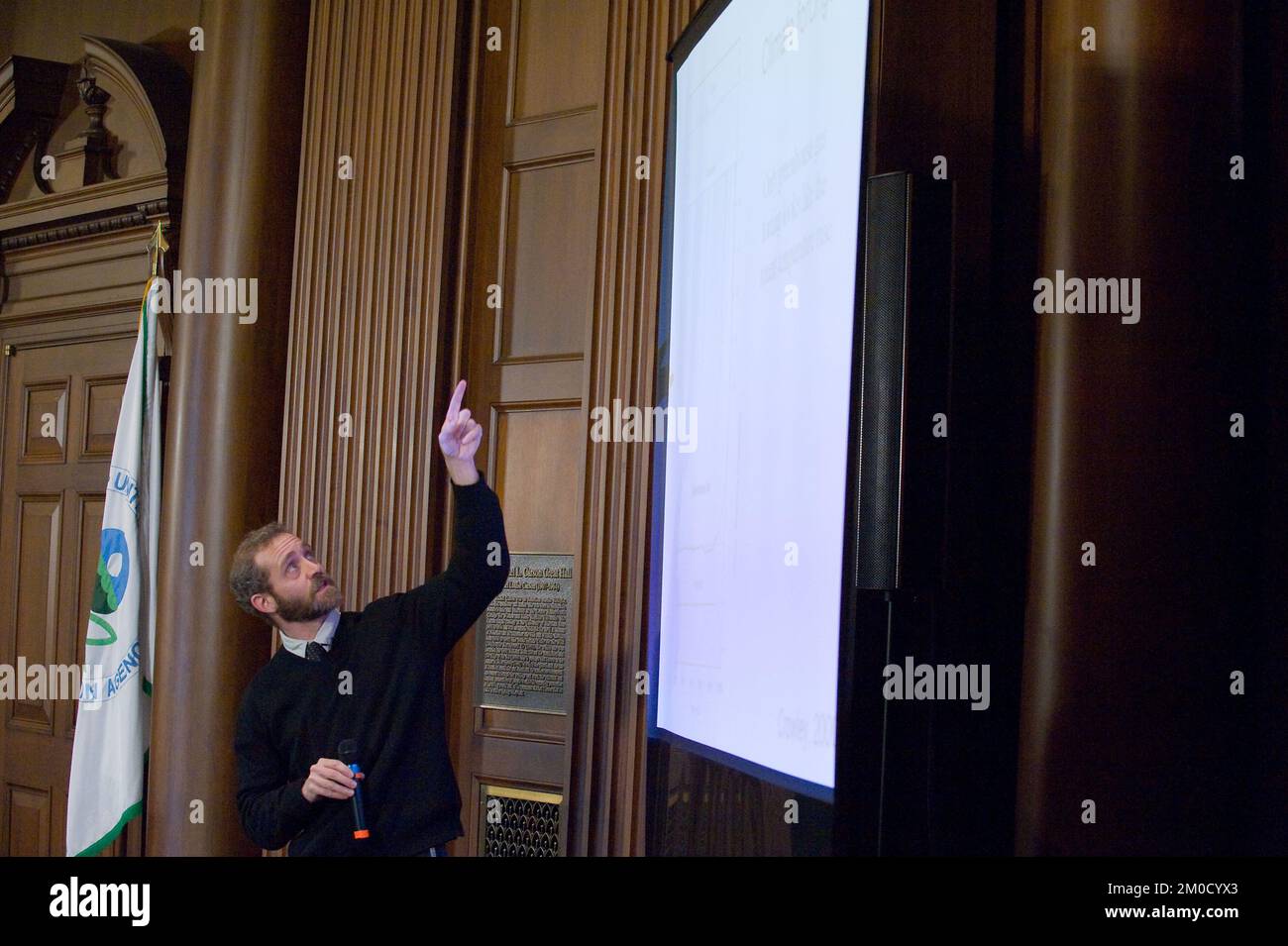 Office of Administration and Resource Management - Transformational Leadership Conference (TLC) con David Archer. Presentazione 'The Long Thaw' , Agenzia per la protezione ambientale Foto Stock Office of Administration and Resource Management - Transformational Leadership Conference (TLC) con David Archer. Presentazione 'The Long Thaw' , Agenzia per la protezione ambientale Foto Stock