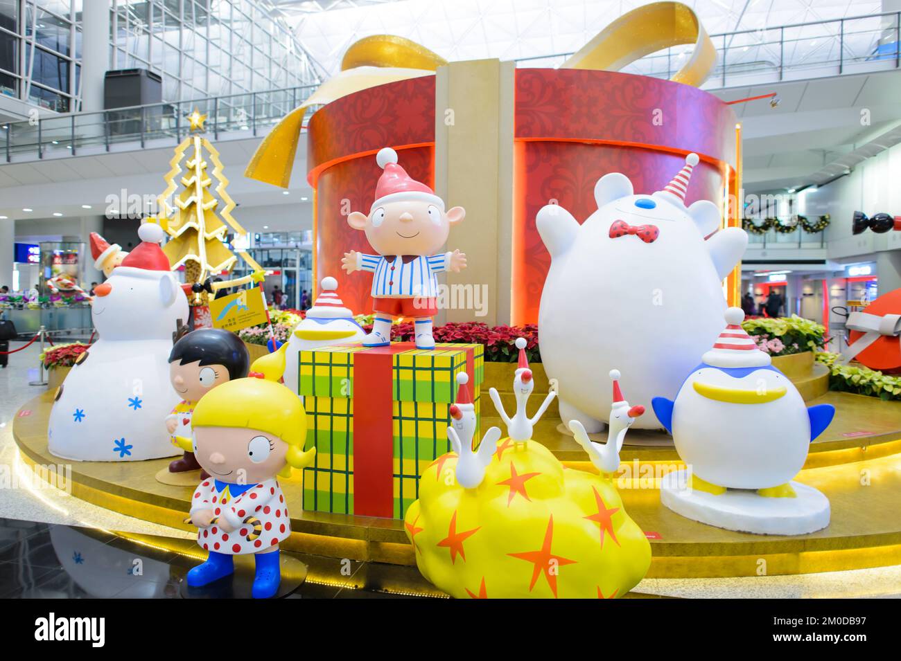 HONG KONG - 10 DICEMBRE: Aeroporto internazionale di Hong Kong il 10 dicembre 2014 a Hong Kong, Cina. Uno dei migliori aeroporti del passeggero annuale Foto Stock
