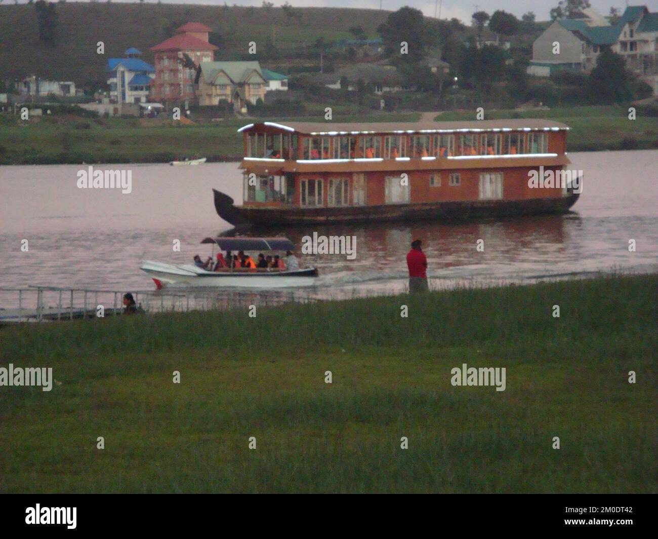 Gite in barca nel lago Gregory a Nuwara Eliya, Sri Lanka. Foto Stock