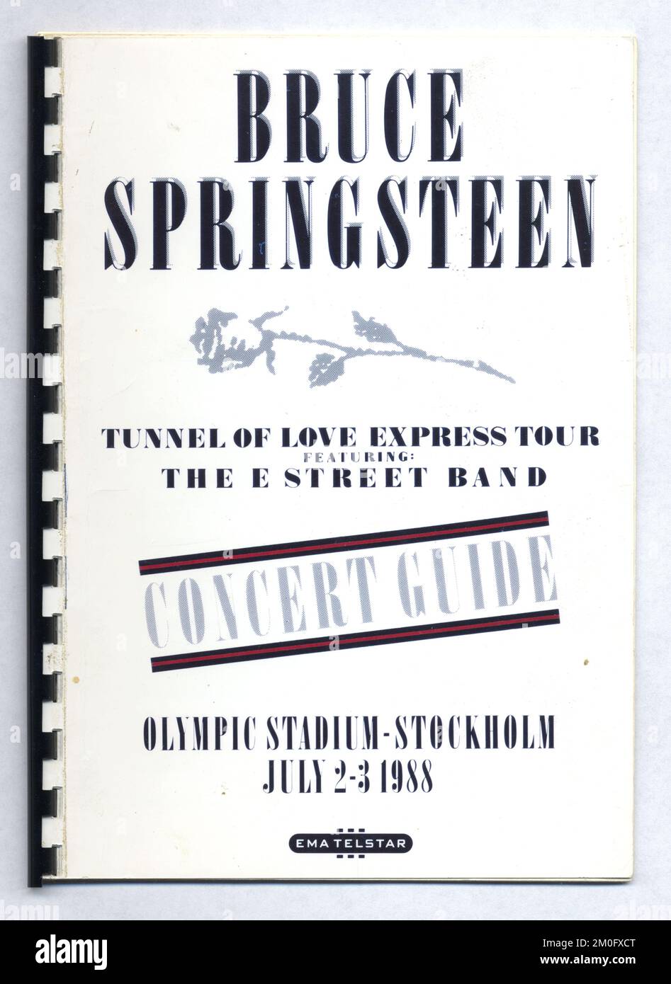 Bruce Springsteen Tunnel of Love Express Tour 1988. Opuscolo e volantino prodotto dai promotori del tour EMA Telstar per tre concerti allo Stadio Olimpico di Stoccolma nel luglio 1988 e giugno 1989. Prodotto per i musicisti, gli equipaggi stradali, i tecnici e chiunque sia coinvolto nella messa in scena dello spettacolo. Contiene un sacco di informazioni dettagliate su contatti, sicurezza, alberghi, così come i dettagli di orario esatto dell'evento, più locali dove mangiare fuori e anche una mappa della zona. Foto Stock