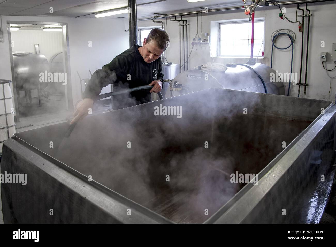 La nuova distilleria di Stauning Whiskey. Lasse Vesterby pronto a dare il benvenuto nella nuova distilleria danese di whisky e il sabato al festival del whisky. Foto Jørgen Kirk Stauning Whiskey sta costruendo un nuovo stabilimento di produzione a Stauningvej vicino a Skjern. Foto Stock