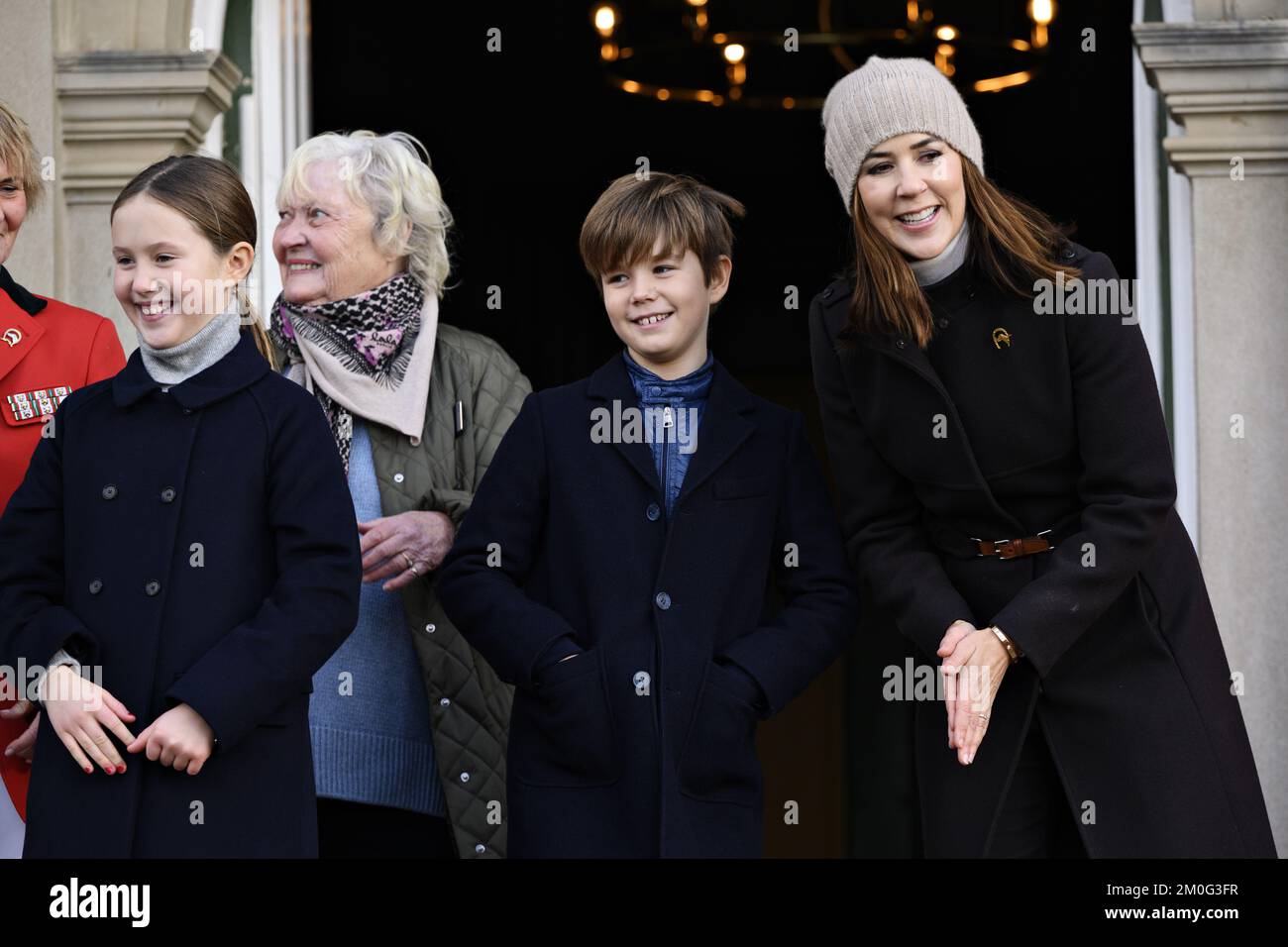 La Principessa Corona Maria partecipa all'annuale Hunt Hubertus, accompagnata dai figli Principessa Josephine e Principe Vincenzo. La Principessa Corona ha anche assegnato premi ai vincitori. Domenica 7 novembre 2021. La caccia agli Hubertus si svolge sempre la prima domenica di novembre, nel Parco dei cervi di Klampenborg, a nord di Copenaghen. Ogni anno, l'evento attrae migliaia di spettatori, desiderosi di sperimentare i cavalli e i cavalieri in salti belli e drammatici. (Foto: Phillip Davali/Ritzau Scanpix). Foto Stock